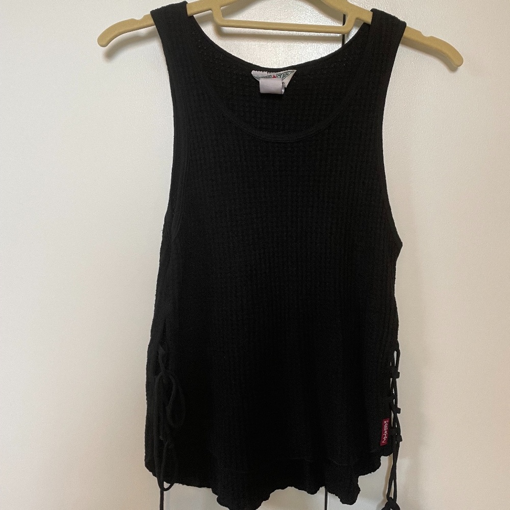 Hard Tail Waffle Tank W/ Open Side Loop Ties